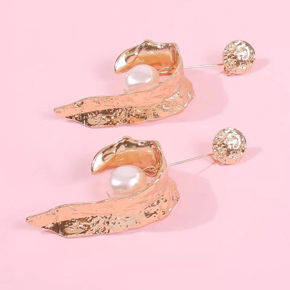 Zara Pearl Drop Leaf Pearl Gold Cocktail Trend Earrings - Picture 17 of 17